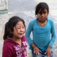Miércoles 3 de octubre del 2018. Tuxtla Gutiérrez. Las familias de indí­genas desplazados del Ejido Puebla de Chenalho regresan al plantón en la Plaza Central de la capital del estado de Chiapas.
