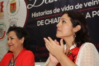 Martes 22 de septiembre del 2015. Tuxtla Gutiérrez. Elva Narcia Cancino, periodista e investigadora presenta la publicación Desde Mi Piel, Historia de Vida de Veinte Mujeres de Chiapas en Polí­tica, libro que es dado a conocer esta tarde en el vestí­bul