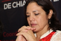 Martes 22 de septiembre del 2015. Tuxtla Gutiérrez. Elva Narcia Cancino, periodista e investigadora presenta la publicación Desde Mi Piel, Historia de Vida de Veinte Mujeres de Chiapas en Polí­tica, libro que es dado a conocer esta tarde en el vestí­bul