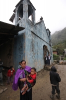 Domingo 6 de enero del 2013. Chilón, Chiapas. La extrema pobreza y las inclemencias del clima continúan enfermando a las familias de la Sierra después de que fallecieran varios menores durante las semanas pasadas.
