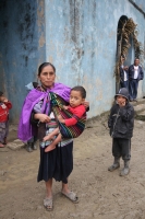Domingo 6 de enero del 2013. Chilón, Chiapas. La extrema pobreza y las inclemencias del clima continúan enfermando a las familias de la Sierra después de que fallecieran varios menores durante las semanas pasadas.