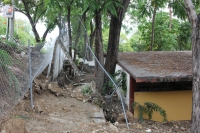 Miércoles 10 de junio del 2015. Tuxtla Gutiérrez. Una escuela secundaria al sur de la ciudad resulto con varias aulas afectadas por la lluvia de anoche.