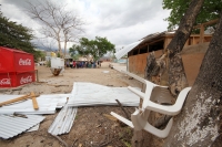 Miércoles 14 de mayo del 2014. Chiapa de Corzo. Las condiciones de precariedad de las aulas de la primaria Jaime Sabines en la Colonia Jardines del Grijalva han sido elevadas por los fuertes vientos de la víspera por lo que se espera que se suspendan las 