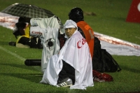 Sábado 31 de agosto del 2013. Tuxtla Gutiérrez. Bajo una intensa lluvia da inicio el partido de Jaguares recibiendo los Xolos de Tijuana.