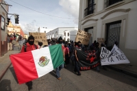 Miércoles 8 de octubre del 2014. San Cristóbal de las Casas. El contingente de Bases de Apoyo del EZLN (BAEZ) marchan en silencio esta tarde para manifestar el apoyo de las comunidades indígenas a los normalistas desaparecidos en Ayotzinapa.
