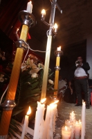 Domingo 24 de julio del 2016. San Juan Chamula. Indígenas tsotsiles realizan los ceremoniales tradicionales de las personas que murieran durante los enfrentamientos en la plaza central del ayuntamiento de San Juan Chamula el día de ayer.  En la imagen el 