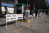 Sábado 21 de septiembre del 2013. Tuxtla Gutiérrez.  Las gasolineras permanecen cerradas esta mañana después de que las reservas se agotarán por el desabasto provocado por la toma de las instalaciones de PEMEX en la capital de Chiapas.