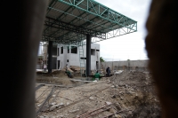 Martes 14 de octubre del 2014. Tuxtla Gutiérrez. La construcción de una gasolinera en las cercanías de la glorieta Ángel Albino Corzo causa la molestia de maestros de la escuela CEBECH la cual está ubicada en las cercanias