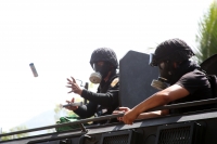 20210531. Tuxtla G. Contin�an los enfrentamientos entre normalistas y las corporaciones policiacas de Chiapas