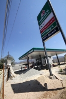 Jueves 5 de marzo del 0215. Tuxtla Gutiérrez. El ayuntamiento de Tuxtla notifica de Suspendido” la obra de la construcción de una gasolinera en las cercanías de la Glorieta Ángel Albino Corzo. Jueves 5 de marzo del 0215. Tuxtla Gutiérrez. El ayuntamiento de Tuxtla notifica de Suspendido” la obra de la construcción de una gasolinera en las cercanías de la Glorieta Ángel Albino Corzo.