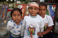Jueves 11 de diciembre del 2014. Tuxtla Gutiérrez. Cientos de peregrinos descansan esta noche en el Parque de la Marimba para esperar la madrugada del día guadalupano para continuar recorriendo las ermitas ubicadas en el valle de la depresión central del 