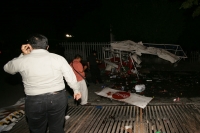 Dos atentados con grandas en las cercanías de las instalaciones de la Procuraduría General de Justicia de Chiapas y de la Fiscalía Especializada contra la Delincuencia Organizada dejan como saldo a una persona muerta y un herido esta noche en la ciudad de