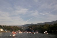 Viernes 12 de diciembre del 2014. Chiapa de Corzo, Los prestadores de servicios turísticos de las cooperativas de lancheros del Cañón del Sumidero realizan esta mañana su peregrinación hacia la Cueva de Colores dentro de este Parque Nacional en donde colo
