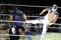Sábado 6 de octubre del 2013. Tuxtla Gutiérrez. Esta noche se lleva a cabo la función de lucha libre profesional Guerra de Leyendas 2.