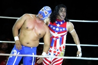 Sábado 6 de octubre del 2013. Tuxtla Gutiérrez. Esta noche se lleva a cabo la función de lucha libre profesional Guerra de Leyendas 2.