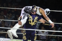 Sábado 6 de octubre del 2013. Tuxtla Gutiérrez. Esta noche se lleva a cabo la función de lucha libre profesional Guerra de Leyendas 2.