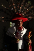 Jueves 16 de agosto del 2012. Tuxtla Gutiérrez, Chiapas. Danzantes de la Etnia Zoque realizan La Danza de Nuestro Padre Roque este medio dÃa en la Iglesia de San Roque donde se celebran las fiestas patronales de uno de los barrios más antiguos de la ciuda Jueves 16 de agosto del 2012. Tuxtla Gutiérrez, Chiapas. Danzantes de la Etnia Zoque realizan La Danza de Nuestro Padre Roque este medio dÃa en la Iglesia de San Roque donde se celebran las fiestas patronales de uno de los barrios más antiguos de la ciuda