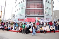Lunes dos de septiembre del 2013. Tuxtla Gutiérrez. Manifestación en las entradas de la Torre Azteca-Chiapas.