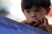 Julio del 2014. Tapachula de Córdoba y Ordoñez. Los Niños Hondureños. Después de vivir el éxodo ocasionado por la violencia en Honduras, acosados y perseguidos por los mareros, continúan el camino hacia el norte intentando olvidar la venganza que sus jóve