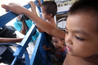 Julio del 2014. Tapachula de Córdoba y Ordoñez. Los Niños Hondureños. Después de vivir el éxodo ocasionado por la violencia en Honduras, acosados y perseguidos por los mareros, continúan el camino hacia el norte intentando olvidar la venganza que sus jóve