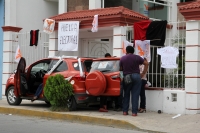 Lunes 13 de julio del 2015. Tuxtla Gutiérrez. Huelga Electoral; en el edificio de un partido político en la novena norte.