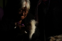 Miércoles 18 de noviembre del 2015. San Cristóbal de las Casas, María Pérez López, indígena tsotsil, considerada Tesoro Humano Vivo por la Dirección de Culturas Populares del Conaculta y la Sedesol, durante el Conversatorio organizado en el Encuentro de T
