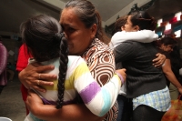 Viernes 27 de diciembre del 2013. Las familias en situación de pobreza reciben alimentos y  despensas del Banco de Alimentos del Centro de Chiapas Maná (Asociación Mexicana de Bancos de Alimentos) quien rescata los productos alimentarios directamente de l