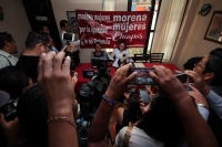 Lunes 23 de abril del 0218. Tuxtla Gutiérrez. Militantes de Morena apelan a las responsabilidades de su partido para el respeto a la Equidad de Género e impugnaran las designaciones que no respetan las designaciones de candidatos como sucede con la alca