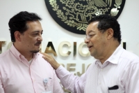 Miércoles 29 de abril del 2015. Tuxtla Gutiérrez. Roberto Domínguez Castellanos, rector de la Universidad de Ciencias y Artes de Chiapas, se reúne con los consejeros electorales durante al firma del convenio de colaboración entre el INE y la UNICACH.