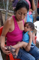Jueves 11 de agosto. Varias familias afectadas por las fuertes lluvias de las semana pasada en varias colonias de la ciudad de Tapachula presentan infecciones en la piel lo que ha despertado el enojo de los pobladores quienes continuan sin recibir la ayud