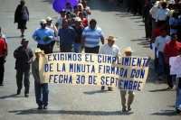 Ejidatarios del municipio de Ixtapa se manifiestan esta mañana en las calles de la ciudad