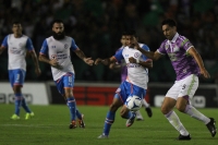 Miércoles 12 de agosto del 2015. Tuxtla Gutiérrez. Aspecto del partido entre Jaguares de Chiapas y el Cruz Azul, esta noche en el estadio Zoque de la capital de este estado del sureste de México.
