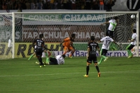 Sábado dos de noviembre del 2013. Tuxtla Gutiérrez. Aspectos del partido entre Jaguares de Chiapas y Santos Laguna, esta noche en el estadio Zoque.
