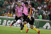 Miércoles 1 de octubre del 2014. Tuxtla Gutiérrez. Aspecto del partido entre Jaguares de Chiapas y Leones Negros.