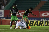 Sábado 12 de abril del 2014. Tuxtla Gutiérrez. Aspectos del partido entre jaguares de Chiapas y Monterrey.