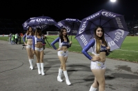 Sábado 5 de marzo del 2016. Tuxtla Gutiérrez. Las bellas animadoras del partido entre Jaguares de Chiapas y el Toluca.