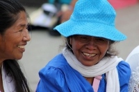 Lunes 13 de abril del 2015. Tuxtla Gutiérrez. Maestros jubilados protestan en las entradas del edificio de la administración estatal para exigir que les sean entregados los recursos del fondo de pensiones que Chiapas les adeuda.