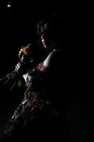 Martes 6 de enero del 2014. Chiapa de Corzo. Las Chiapanecas vestida de tul y lino, de negro y coloridas flores, acompañan a los danzantes Parachicos durante la Fiesta Grande de Enero con la elegante belleza de las mujeres de la ribera del rio Grijalva y 