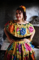 Martes 20 de enero del 2014. Chiapa de Corzo. La Mujer Chiapaneca. Las bellas mujeres de la comunidad ribereña son el motor y alegría de la Fiesta Gran de Enero, acompañando la danza de los Parachicos o retomando su femenina posición en las danzas de las 