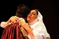 Lunes 28 de noviembre del 2016. Tuxtla Gutiérrez. El Tenorio Chiapaneco 2016. La dulce Inés recibe esta noche las palabras de amor de Don Juan en el Teatro de la Ciudad Emilio Rabasa.