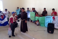 Foto JMRO. Lunes 2 de diciembre del 2013. Tenosique. La Caravana de las Madres de Migrantes entra a  México esta mañana donde inicia primera etapa de la IX Caravana de madres Centroamericanas Buscando a sus Migrantes Desaparecidos “Etemeria Martínez”  en 