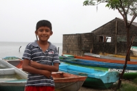 Lunes 2 de junio del 2014. Pescadería La gloría, Arriaga. Pobladores de las comunidades de la costa de Chiapas se preparan para recibir las lluvias de la depresión tropical número 2 en las próximas horas.