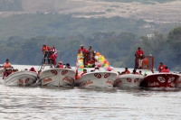 Jueves 12 de diciembre del 2013. Chiapa de corzo. Los lancheros turísticos de la Ribera del Grijalva realizan esta madrugada la 25ª peregrinación dentro de las aguas del Cañón del Sumidero.