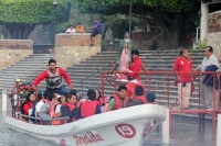 Jueves 12 de diciembre del 2013. Chiapa de corzo. Los lancheros turísticos de la Ribera del Grijalva realizan esta madrugada la 25ª peregrinación dentro de las aguas del Cañón del Sumidero.