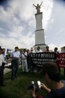 Sábado 7 de agosto. Periodistas de Chiapas se reúnen en la Plaza Central de la ciudad de Tuxtla Gutiérrez acompañando la movilización nacional en Solidaridad de quines ejercen la profesión del periodismo y han sido secuestrados o desaparecidos.