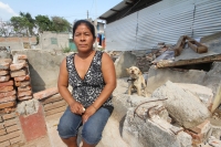 Martes 14 de abril del 2015. Tuxtla Gutiérrez. Habitantes de la colonia Lomas del Oriente continúan viviendo en condiciones de riesgo entre casas que han sido afectadas por los derrumbes en años anteriores en el oriente sur de la capital del estado de Chi Martes 14 de abril del 2015. Tuxtla Gutiérrez. Habitantes de la colonia Lomas del Oriente continúan viviendo en condiciones de riesgo entre casas que han sido afectadas por los derrumbes en años anteriores en el oriente sur de la capital del estado de Chi