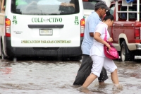 Jueves 22 de mayo del 2014. Tuxtla Gutiérrez. La intensa lluvia de esta tarde afecta calles y vialidades de la capital del estado de Chiapas.