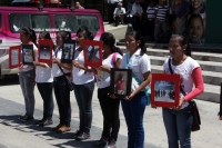 Miércoles 1 de octubre del 2014. Tuxtla Gutiérrez. Alumnos normalistas se manifiestan este medio día en apoyo de los desaparecidos de Guerrero.