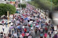 Lunes 7 de diciembre del 2015. Tuxtla Gutiérrez. Con una marcha que inicio en el oriente de la ciudad esta mañana comienza el plantón del movimiento magisterial en la capital del estado de Chiapas.