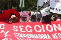 Lunes 23 de mayo del 2016. Tuxtla Gutiérrez. Padres de familia encabezan la marcha con la que continua el movimiento magisterial chiapaneco.